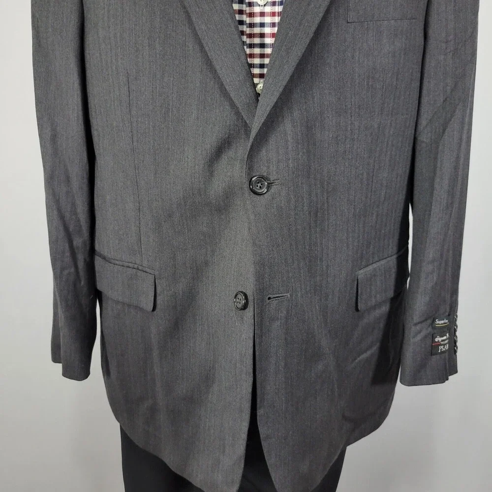 JOS A BANK Signature Men's Sport Coat Blazer Two Button Gray Herringbone 48R‎